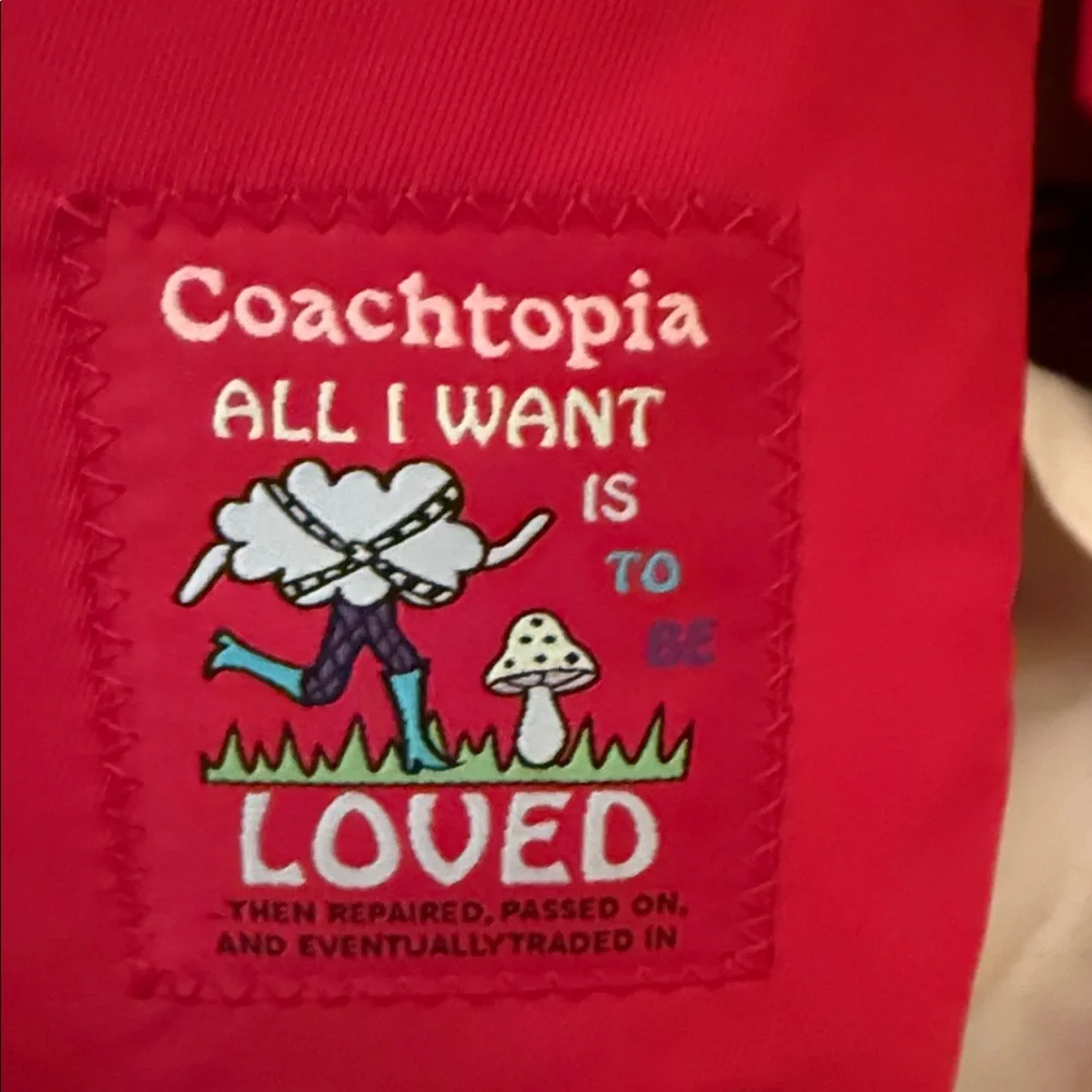 ❤️ Coach‎ NWT Coachtopia Red Loop Small Tote With Heart Appliqué - Picture 9 of 12